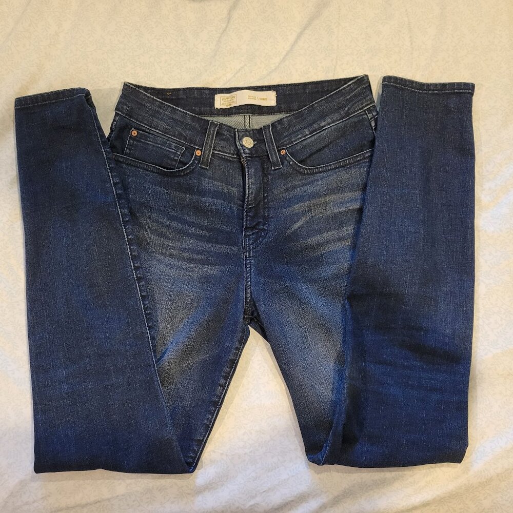 Levi's Totally Shaping Skinny Jeans Size 4M